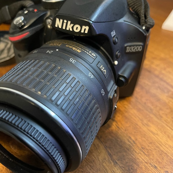 Nikon D3200 DSLR Camera - Picture 3 of 5
